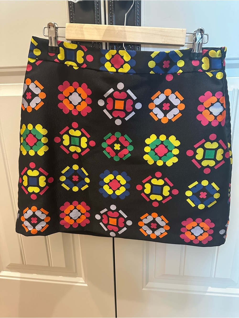 Milly of New York Black Modern Mini Skirt with “Granny Square” failleMotifs, nwt